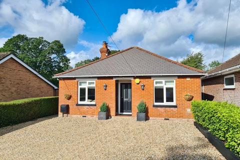 Foxhills, Southampton SO40 3 bed detached bungalow for sale