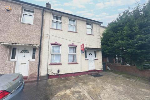 Corncastle Road, Luton LU1 3 bed end of terrace house for sale