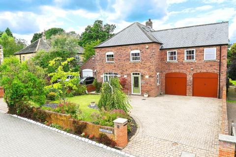 6 bedroom detached house for sale