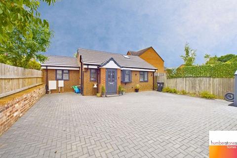 Oak Barn Road, Halesowen 2 bed bungalow for sale