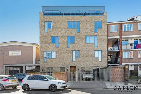 Stepney Way, London 3 bed ground floor flat for sale