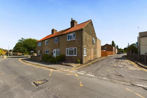 South Street, Alford LN13 2 bed end of terrace house for sale