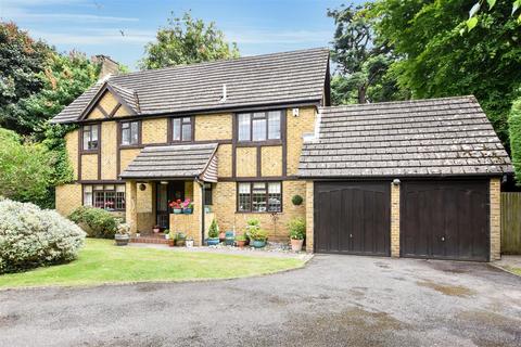 Beech Holt, Leatherhead KT22 4 bed detached house for sale