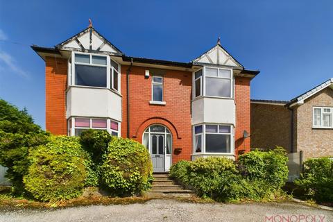 Heol Maelor, Coedpoeth, Wrexham 4 bed detached house for sale