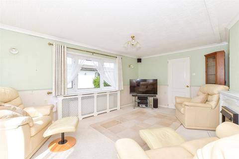 Barley Close, Bognor Regis, West Sussex 2 bed park home for sale