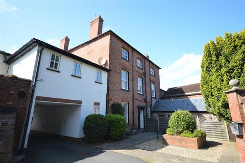 Leominster, Hererfordshire HR6 1 bed flat for sale