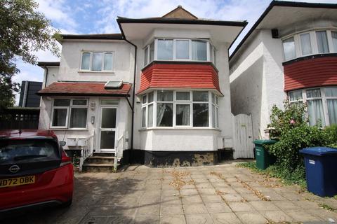 Denehurst Gardens, Hendon NW4 2 bed apartment for sale