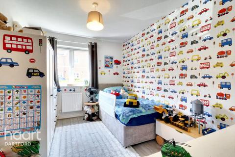 Hardy Avenue, Dartford 2 bed flat for sale