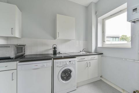 McAuley Close, Southwark, London, SE1 1 bed flat for sale