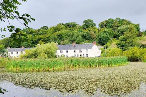 St Cuthbert St, Flats A and C... 4 bed flat for sale