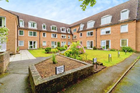 Mersham Gardens, Southampton SO18 1 bed retirement property for sale