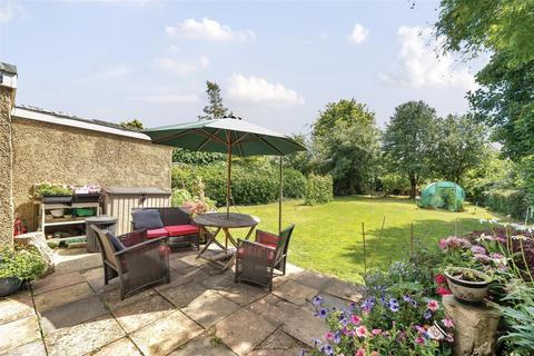 Avenue Road, Hayling Island PO11 3 bed semi