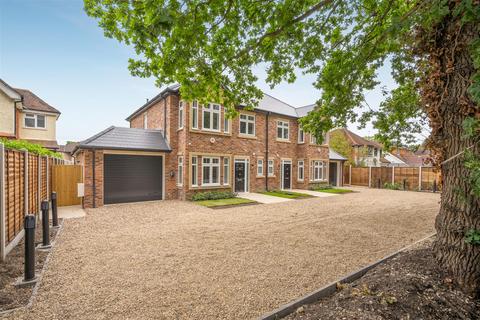 Green Meadows, Ascot 4 bed semi