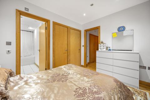 1 bedroom ground floor flat for sale