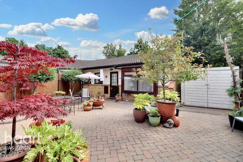 3 bedroom semi-detached bungalow for sale