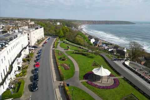 The Crescent, Filey 3 bed apartment for sale