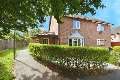 Tottehale Close, North Baddesley... 5 bed semi