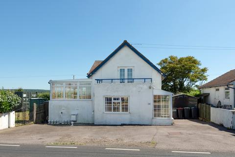 Faversham Road, Seasalter, Whitstable 3 bed detached house for sale