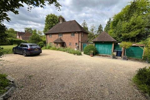 Whiteleaf, Princes Risborough... 3 bed detached house for sale