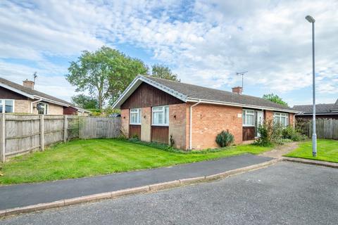 Holland Park, Newmarket CB8 3 bed detached bungalow for sale