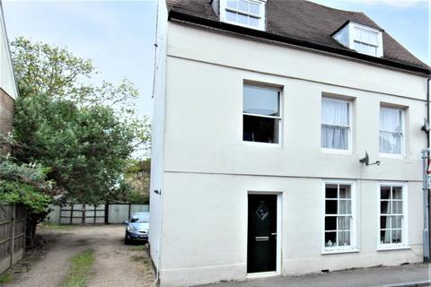 Colnbrook 1 bed maisonette for sale