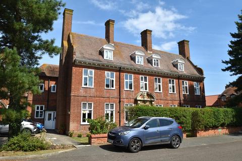 Cromer NR27 2 bed apartment for sale