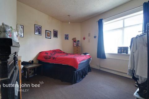 Nash Peake Street, Tunstall, ST6 5BS 2 bed end of terrace house for sale