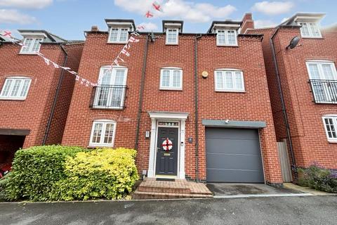 4 bedroom semi-detached house for sale