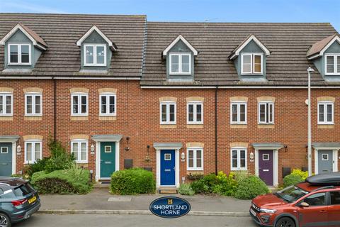 Coopers Meadow, Coventry CV7 3 bed terraced house for sale