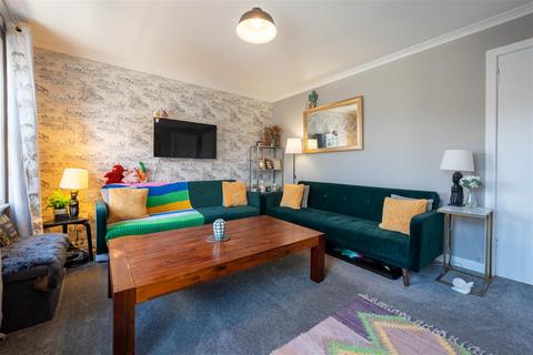 Atholl Court, Perth 2 bed flat for sale