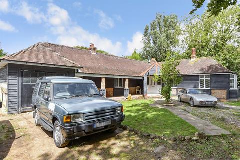 Hythe Road, Dymchurch, Romney Marsh... 4 bed detached bungalow for sale