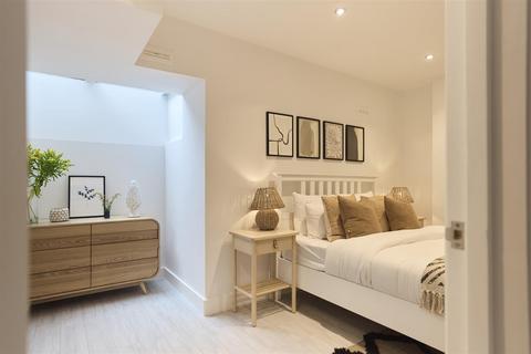 Rommany Road, West Norwood, SE27 2 bed flat for sale