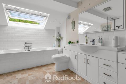 Sprotbrough, South Yorkshire DN5 4 bed detached house for sale