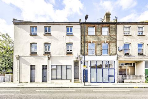 Dawes Road, Munster Village, London, SW6 1 bed flat for sale