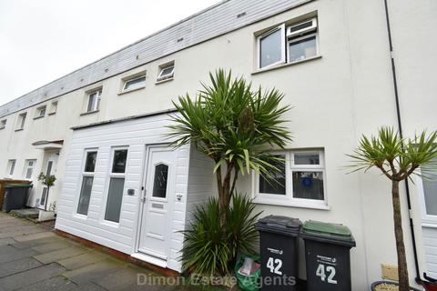 Rodney Close, Rowner 4 bed terraced house for sale