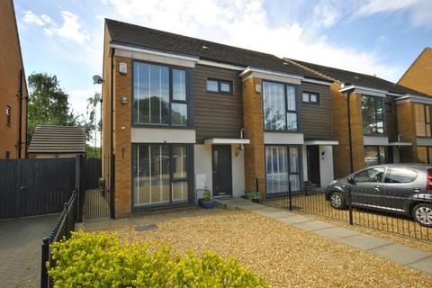 Pasture Way, Doncaster DN11 3 bed semi