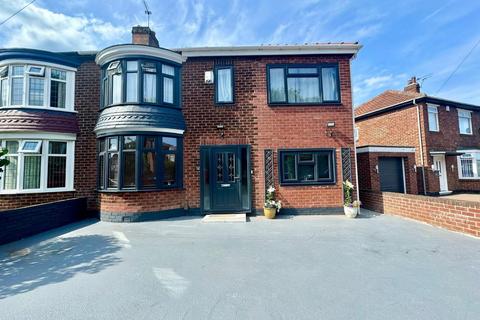 Coniston Grove, Middlesbrough 4 bed semi