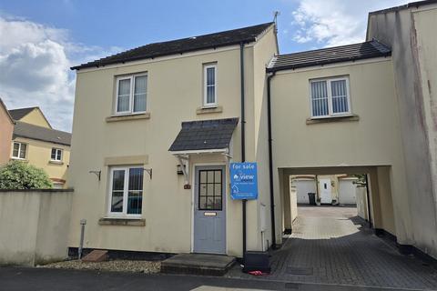 Honeysuckle Gardens, Launceston 3 bed house for sale