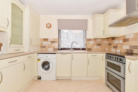 The Parade, Birchington, Kent 2 bed ground floor flat for sale