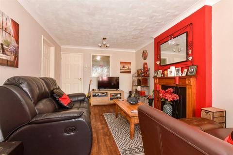 1 bedroom ground floor flat for sale