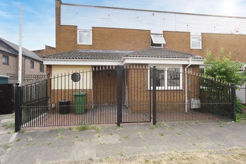 4 bedroom end of terrace house for sale