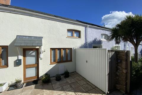 2 bedroom mews property for sale