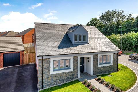 Hornbeam Drive, Chard, Somerset, TA20 3 bed detached house for sale