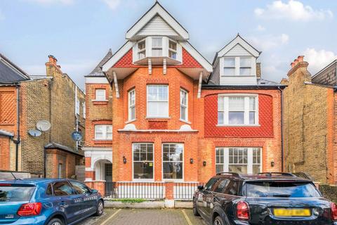 Madeley Road, London 1 bed apartment for sale