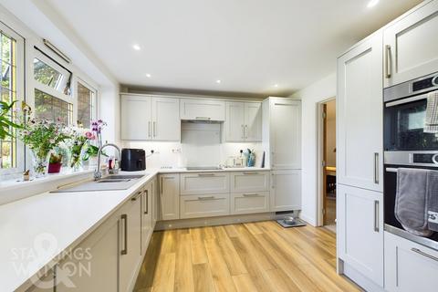 Diss Road, Scole, Diss 5 bed detached house for sale