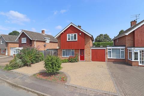 3 bedroom link detached house for sale