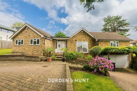 Goldings Hill, Loughton, IG10 4 bed detached bungalow for sale