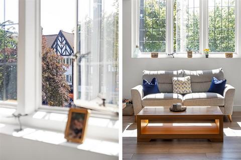 Russell Hill Place, Purley CR8 2 bed apartment for sale