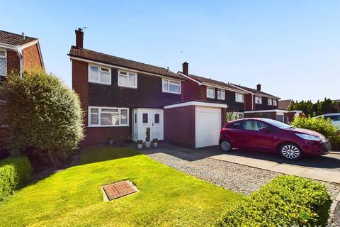 Yew Tree Close, Whittington, Oswestry 3 bed detached house for sale