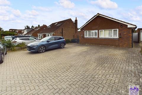 Norah Lane, Higham 4 bed detached bungalow for sale